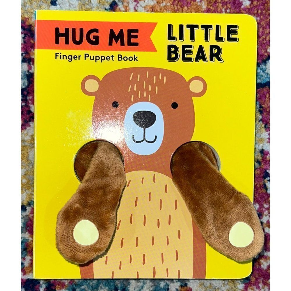 Hug Me Little Bear: Finger Puppet Book